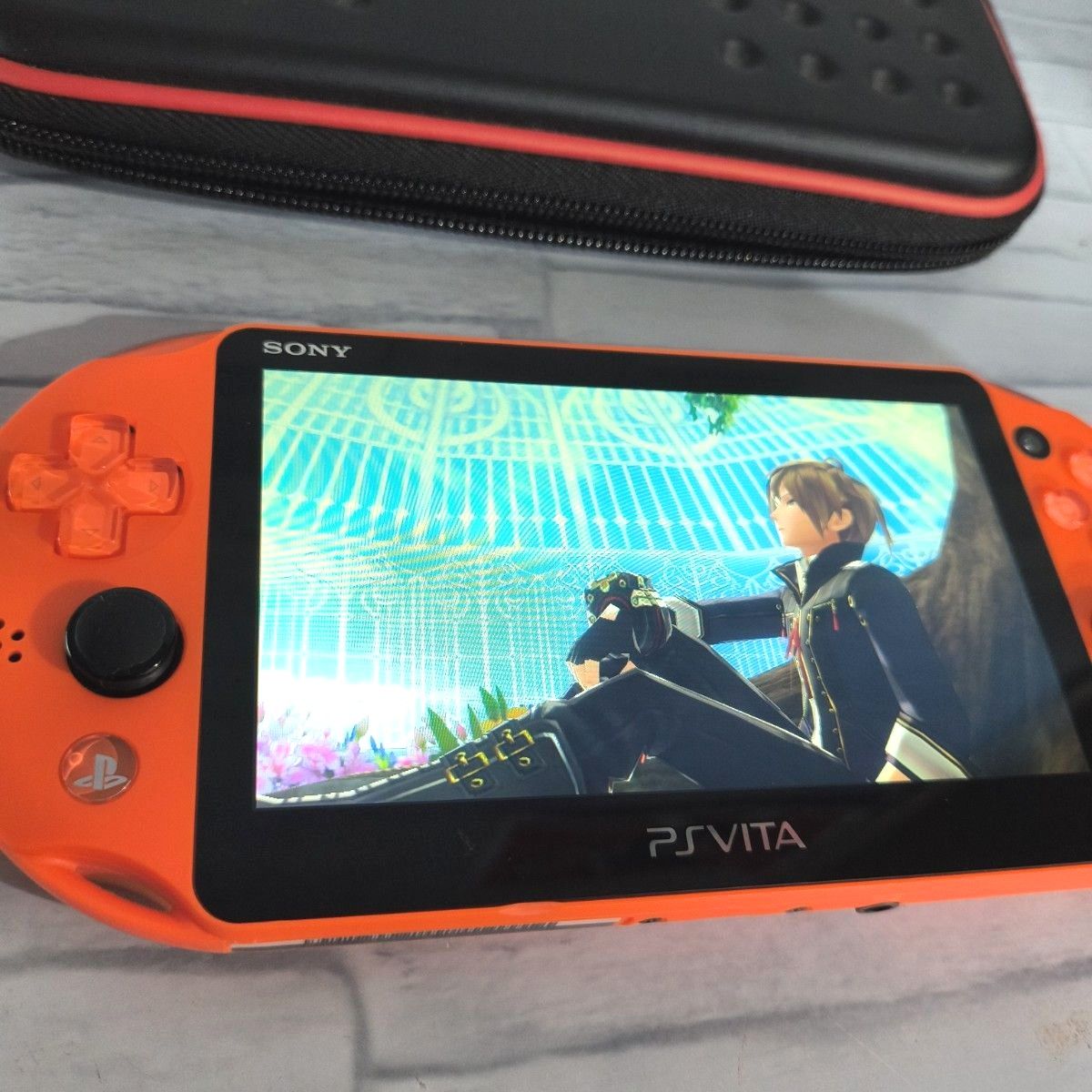 極美品 PS Vita PCH-2000 ネオンオレンジ 動作確認済 ソフト付き 極美品 PS Vita PCH-2000 ネオンオレンジ 動作確認済 ソフト付き