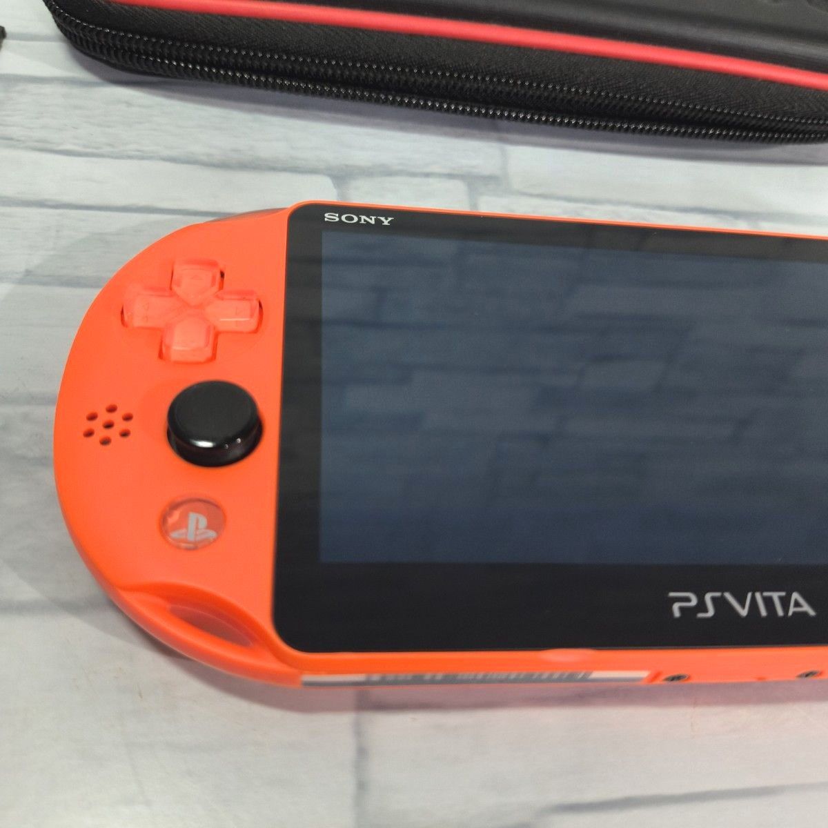 極美品 PS Vita PCH-2000 ネオンオレンジ 動作確認済 ソフト付き 極美品 PS Vita PCH-2000 ネオンオレンジ 動作確認済 ソフト付き
