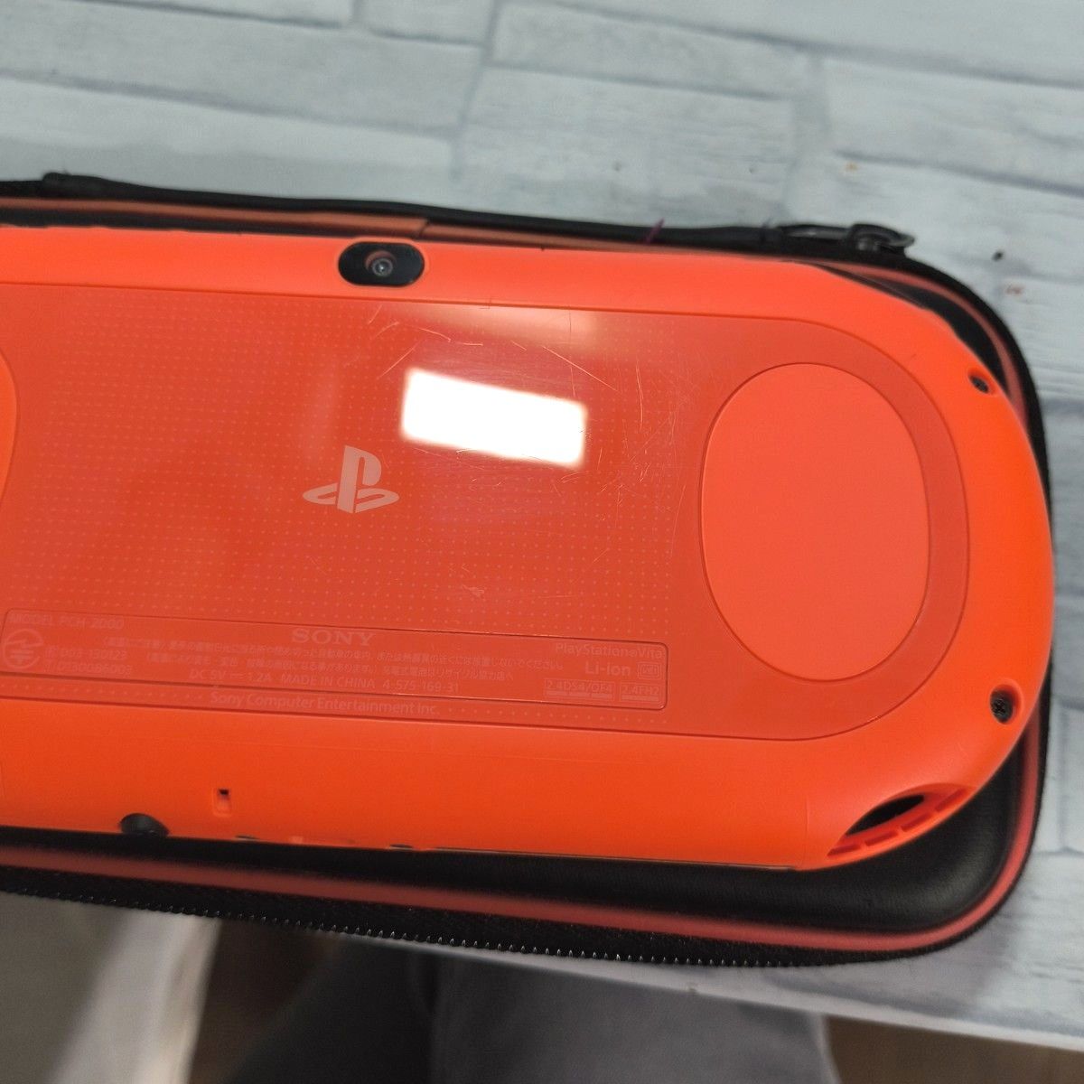 極美品 PS Vita PCH-2000 ネオンオレンジ 動作確認済 ソフト付き 極美品 PS Vita PCH-2000 ネオンオレンジ 動作確認済 ソフト付き