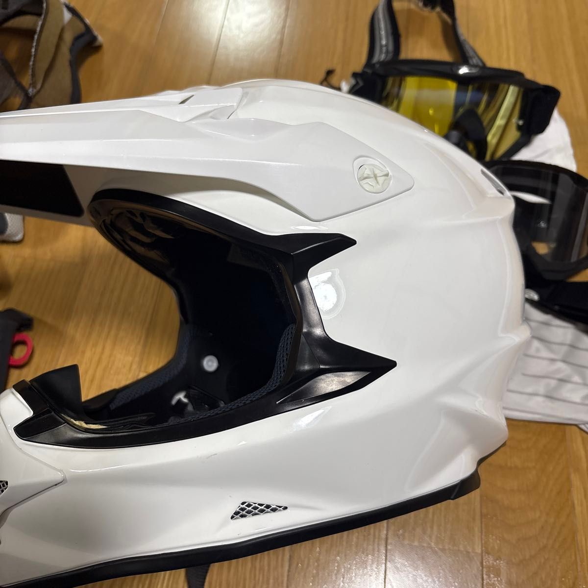 ヘルメット SHOEI VFX-W Mサイズ オフロード バイク モトクロス ヘルメット SHOEI VFX-W Mサイズ オフロード バイク モトクロス