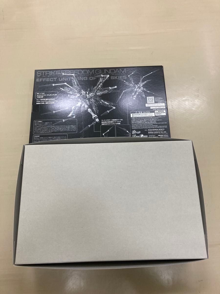 新品未組み立て】RG ストライクフリーダムガンダム(チタニウム 新品未組み立て】RG ストライクフリーダムガンダム(チタニウム