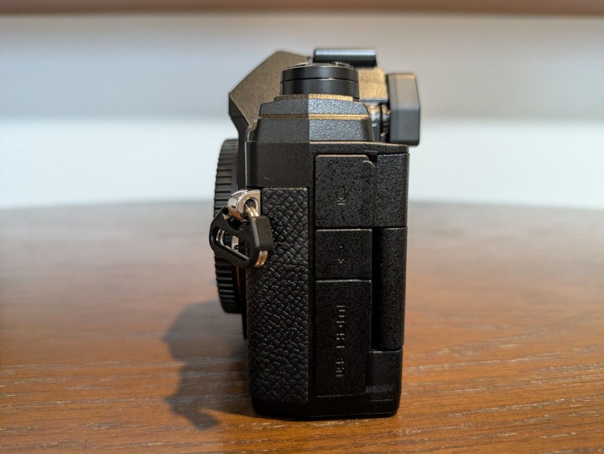 OM SYSTEM OM-5 ボディブラック ショット721回 美品|Yahoo OM SYSTEM OM-5 ボディブラック ショット721回 美品|Yahoo