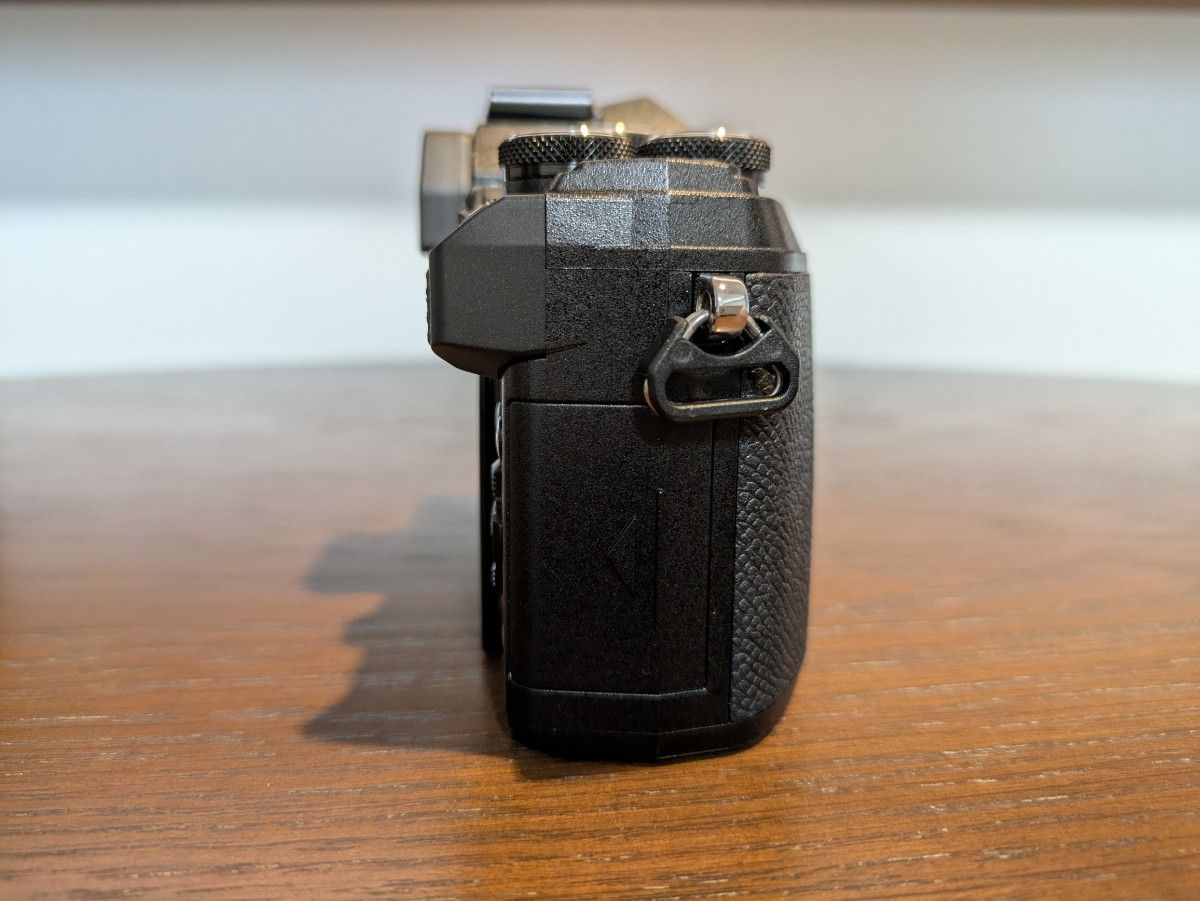 OM SYSTEM OM-5 ボディブラック ショット721回 美品|Yahoo OM SYSTEM OM-5 ボディブラック ショット721回 美品|Yahoo