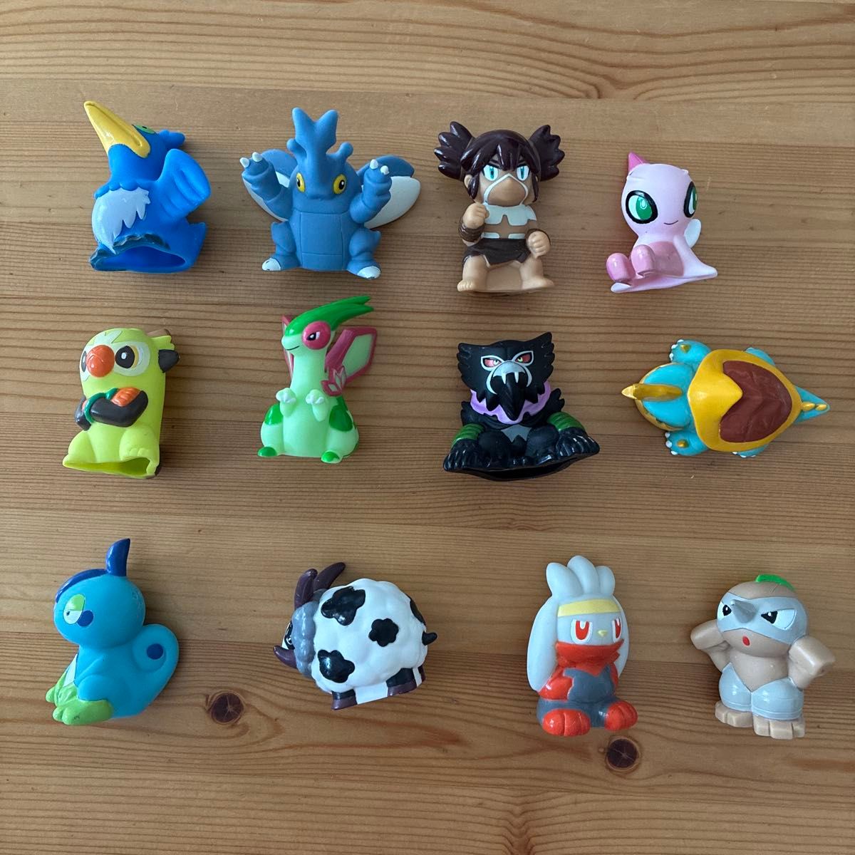 フィギュア ポケモン ポケモンキッズ ソフビ 指人形 ピカチュウ フィギュア ポケモン ポケモンキッズ ソフビ 指人形 ピカチュウ
