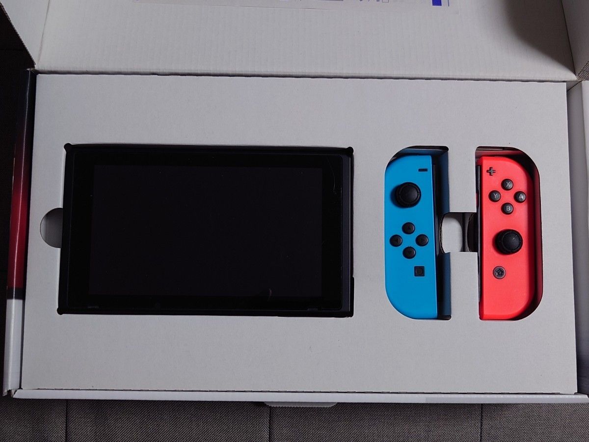 動作確認済】Nintendo Switch 本体 + オマケ(HORI有線 動作確認済】Nintendo Switch 本体 + オマケ(HORI有線