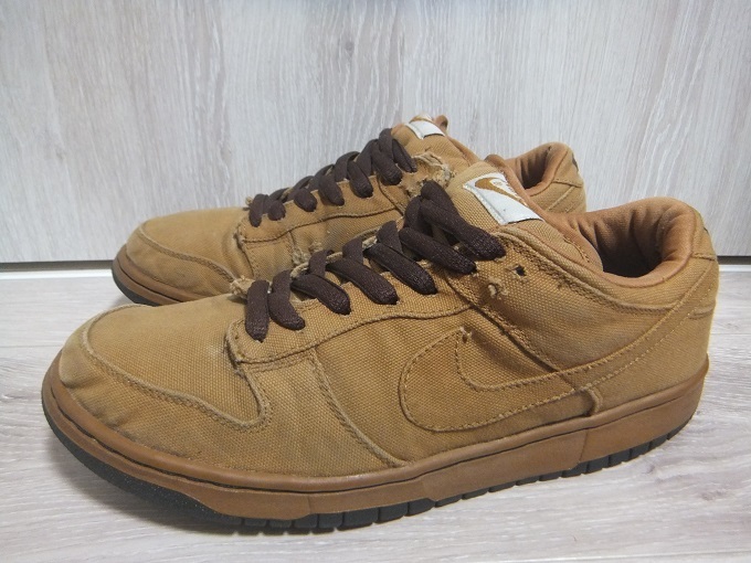 nike dunk low carhartt