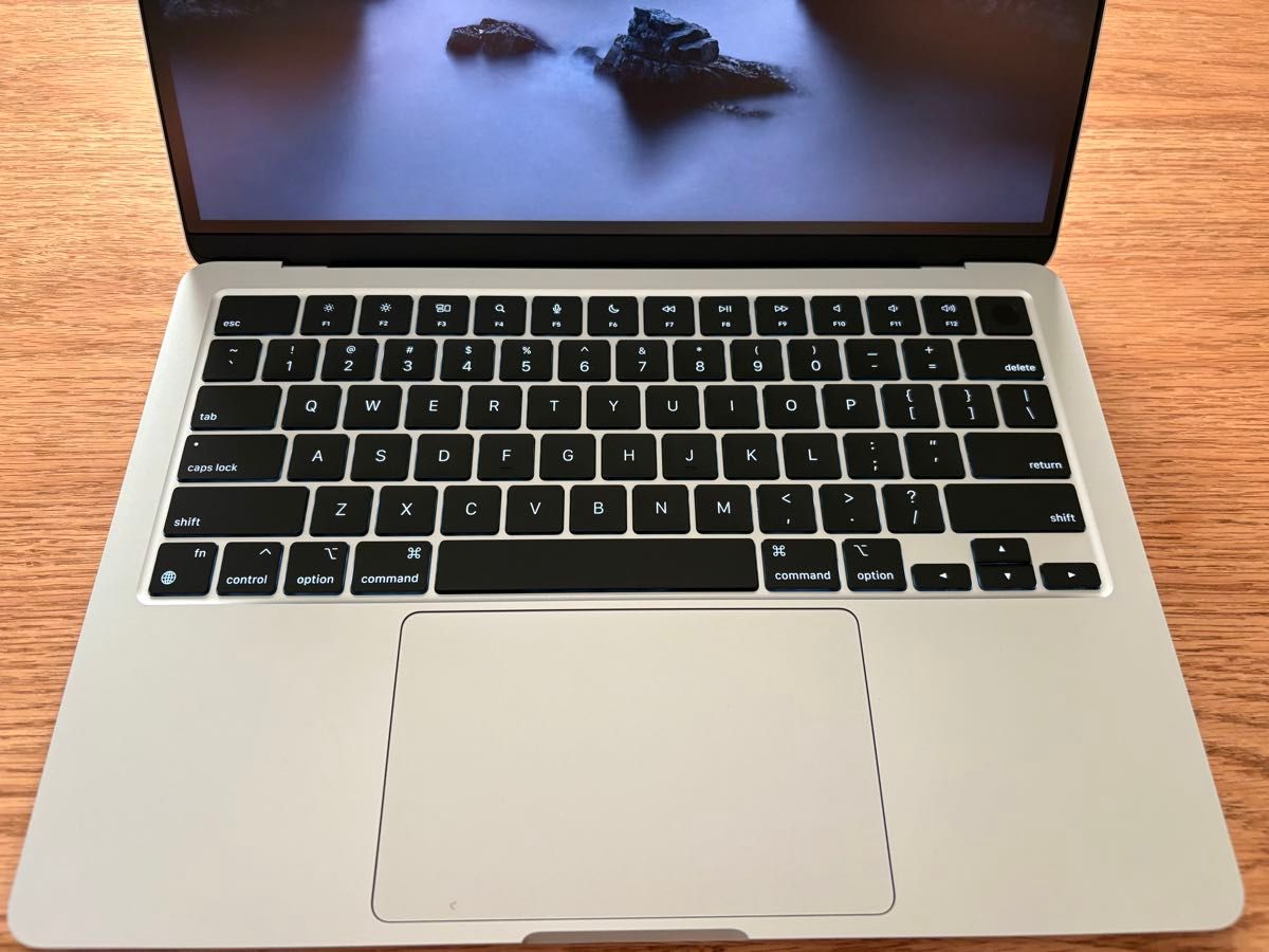 Apple MacBook Air 13インチ M3 16GB 256GB シルバー USキー配列 Apple MacBook Air 13インチ M3 16GB 256GB シルバー USキー配列
