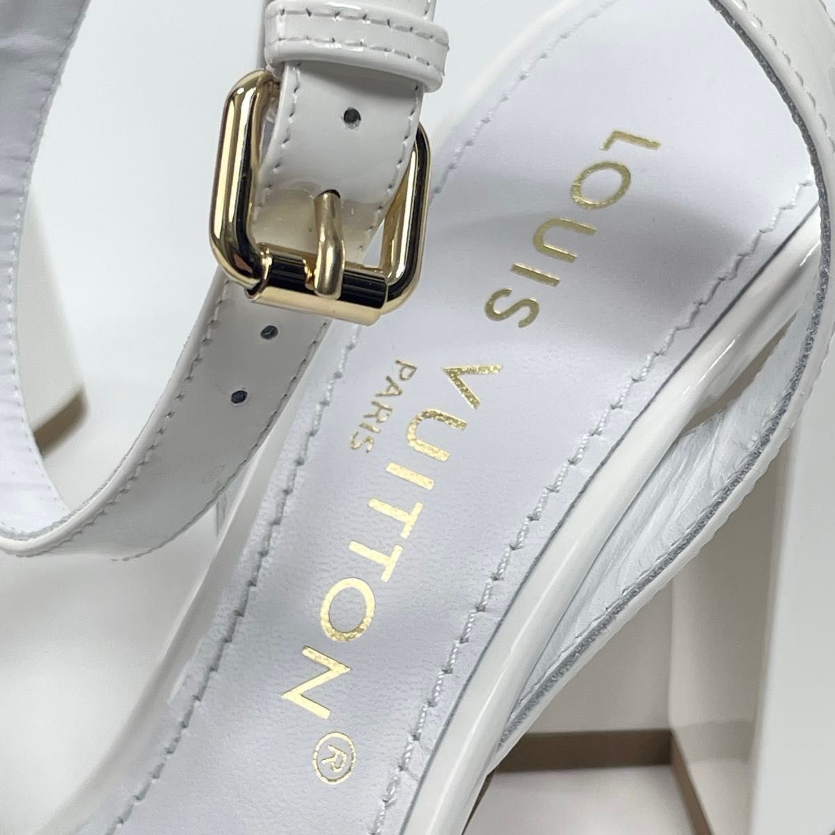 未使用級】LOUIS VUITTON ルイヴィトン シェイク・ライン 未使用級】LOUIS VUITTON ルイヴィトン シェイク・ライン