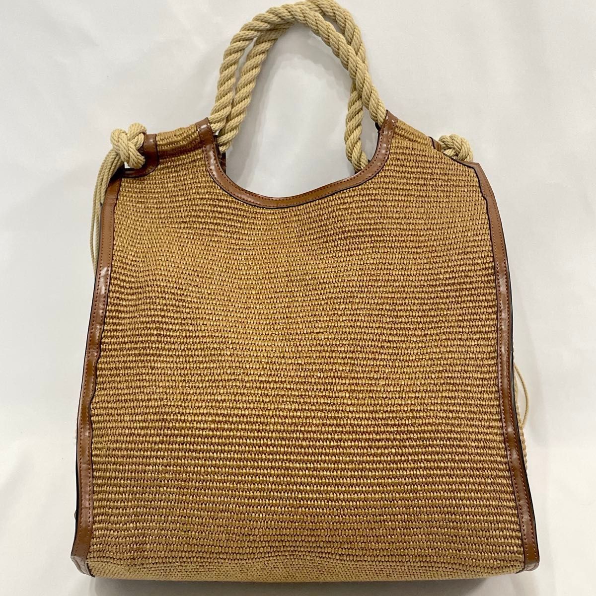 極美品】MARNI マルニ ロープハンドル ラフィア サマーバッグ 極美品】MARNI マルニ ロープハンドル ラフィア サマーバッグ