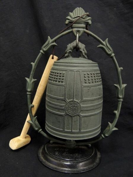 美品】金寿堂謹製 白鳳の鐘 薬師寺 釣り鐘 釣鐘 サイズ約 縦10.0 美品】金寿堂謹製 白鳳の鐘 薬師寺 釣り鐘 釣鐘 サイズ約 縦10.0