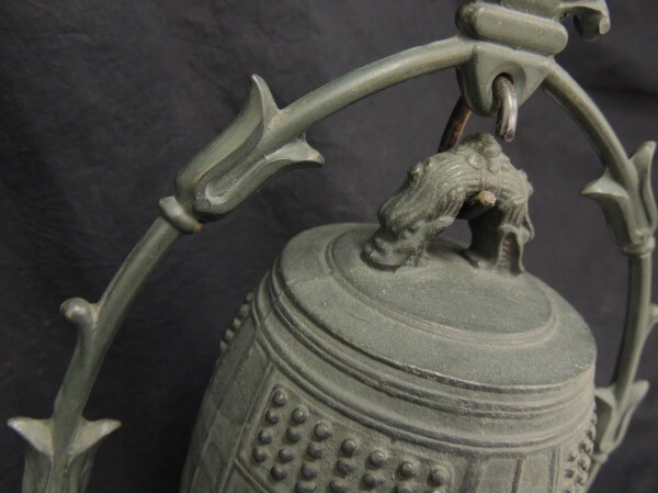 美品】金寿堂謹製 白鳳の鐘 薬師寺 釣り鐘 釣鐘 サイズ約 縦10.0 美品】金寿堂謹製 白鳳の鐘 薬師寺 釣り鐘 釣鐘 サイズ約 縦10.0