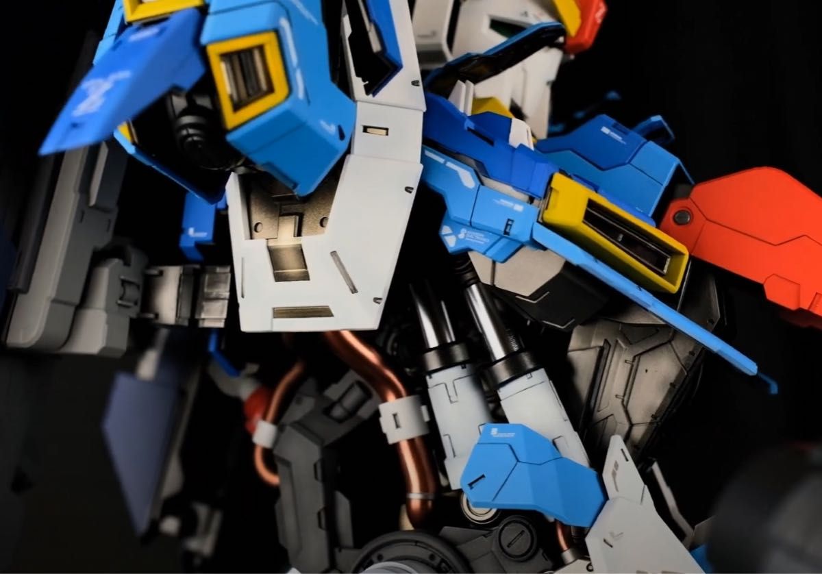1/35スケールZガンダムの胸像フィギュア 新品未組立キット 発光 1/35スケールZガンダムの胸像フィギュア 新品未組立キット 発光