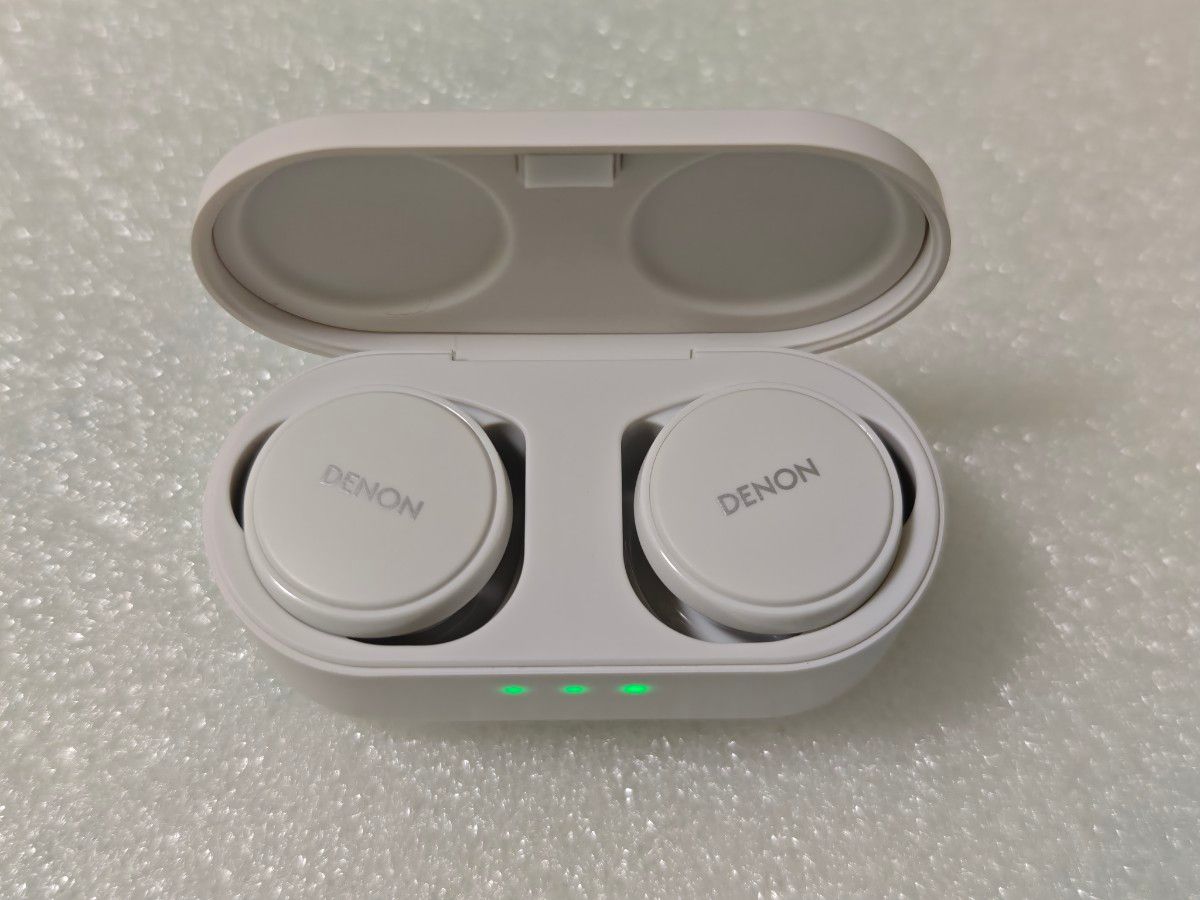 美品 ケース付 Denon PerL Pro 白 ホワイト ワイヤレスイヤホン 美品 ケース付 Denon PerL Pro 白 ホワイト ワイヤレスイヤホン