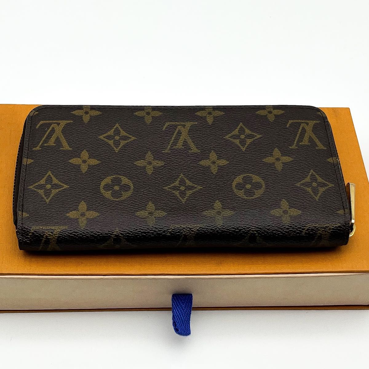LOUIS VUITTON極美品モノグラムジッピーウォレットラウンド LOUIS VUITTON極美品モノグラムジッピーウォレットラウンド