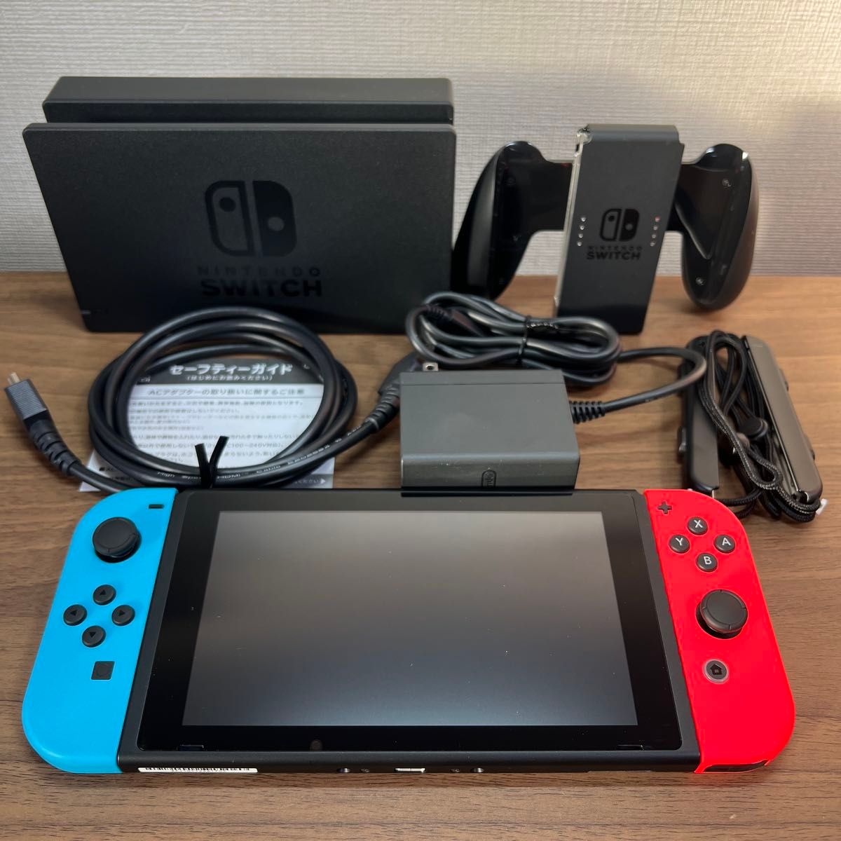 美品・画面良好 Nintendo Switch HAD バッテリー強化型 本体 美品・画面良好 Nintendo Switch HAD バッテリー強化型 本体