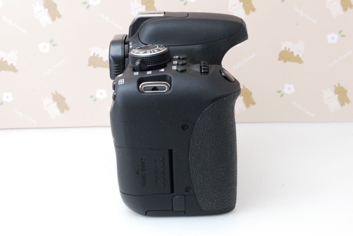 美品 Wi-Fi Canon Kiss X8i 自撮り 高性能デジタル一眼レフ 美品 Wi-Fi Canon Kiss X8i 自撮り 高性能デジタル一眼レフ