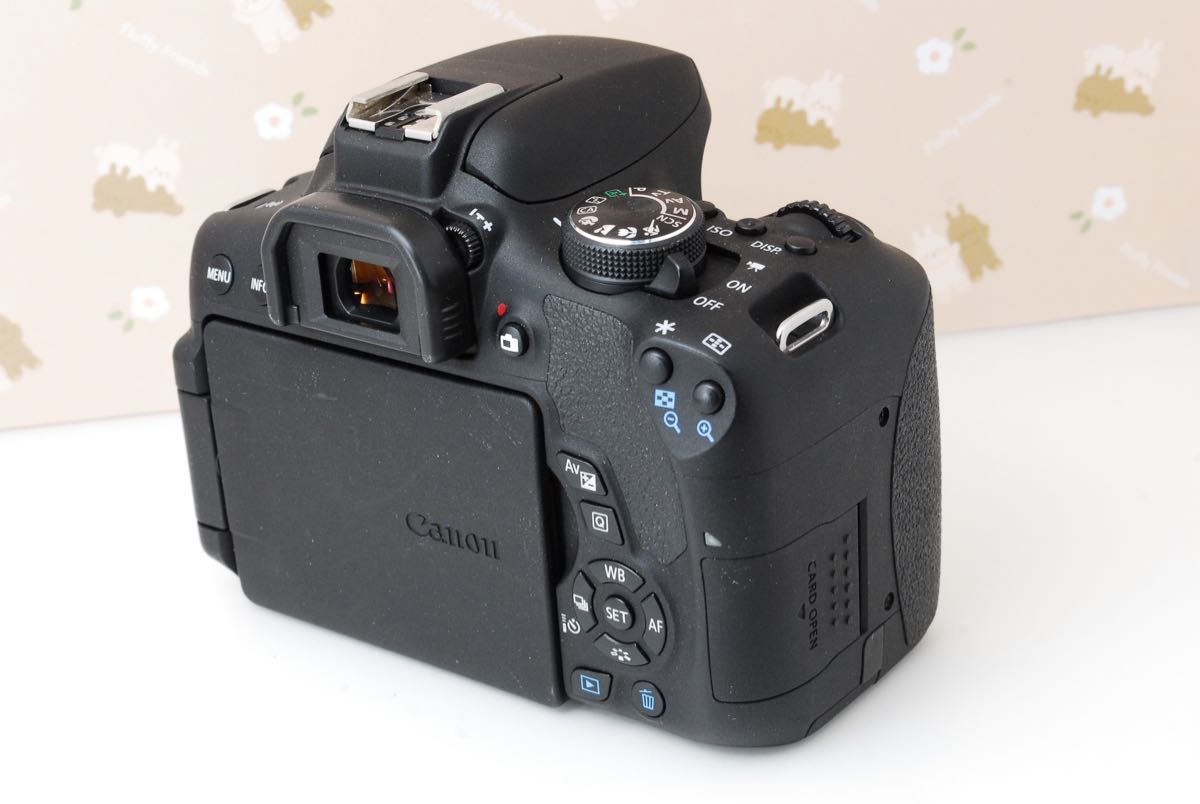 美品 Wi-Fi Canon Kiss X8i 自撮り 高性能デジタル一眼レフ 美品 Wi-Fi Canon Kiss X8i 自撮り 高性能デジタル一眼レフ