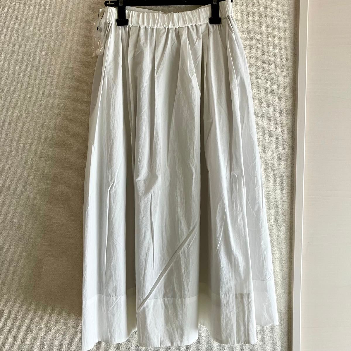 新品 凛とした 大人のための白スカート Mサイズ 北欧暮らしの 新品 凛とした 大人のための白スカート Mサイズ 北欧暮らしの