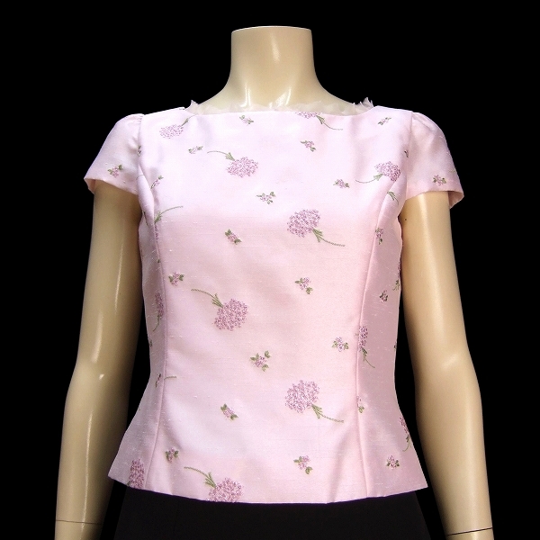 数量限定セール N 美品★M'S GRACY エムズグレイシー★淡ピンク系*煌めくシルバーラメ入り*光沢シャンタン風生地*綺麗な半袖カットソー★38(M*9号相当) エムズグレイシー 数量限定セール N 美品★M'S GRACY エムズグレイシー★淡ピンク系*煌めくシルバーラメ入り*光沢シャンタン風生地*綺麗な半袖カットソー★38(M*9号相当) エムズグレイシー