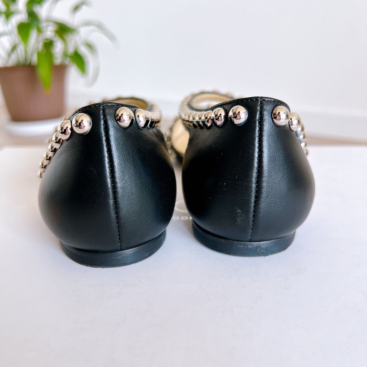美品 ジミーチュウ レザー フラットパンプス 34 ブラック 美品 ジミーチュウ レザー フラットパンプス 34 ブラック