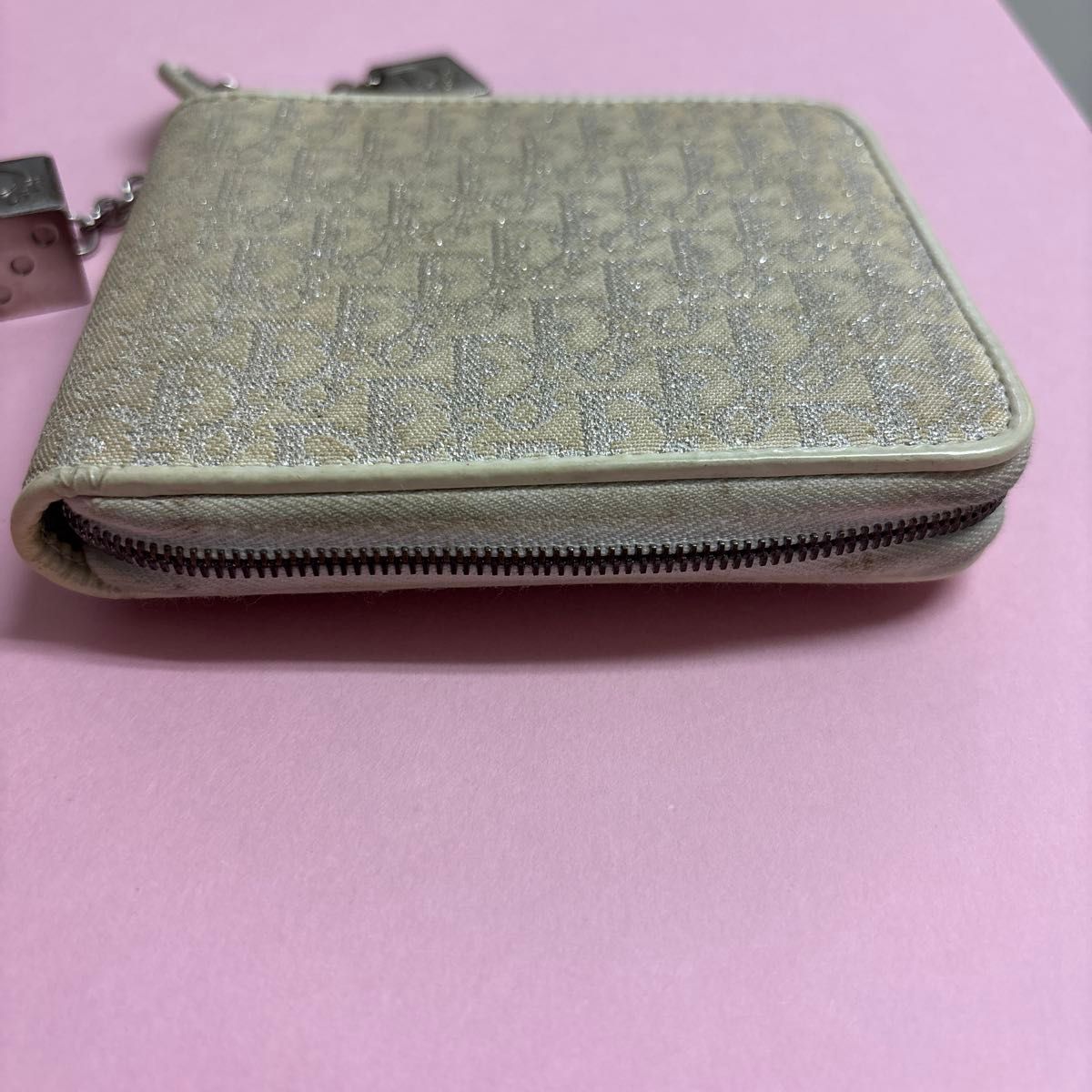 Dior 財布 トロッター ラウンドファスナーウォレット アイボリー Dior 財布 トロッター ラウンドファスナーウォレット アイボリー