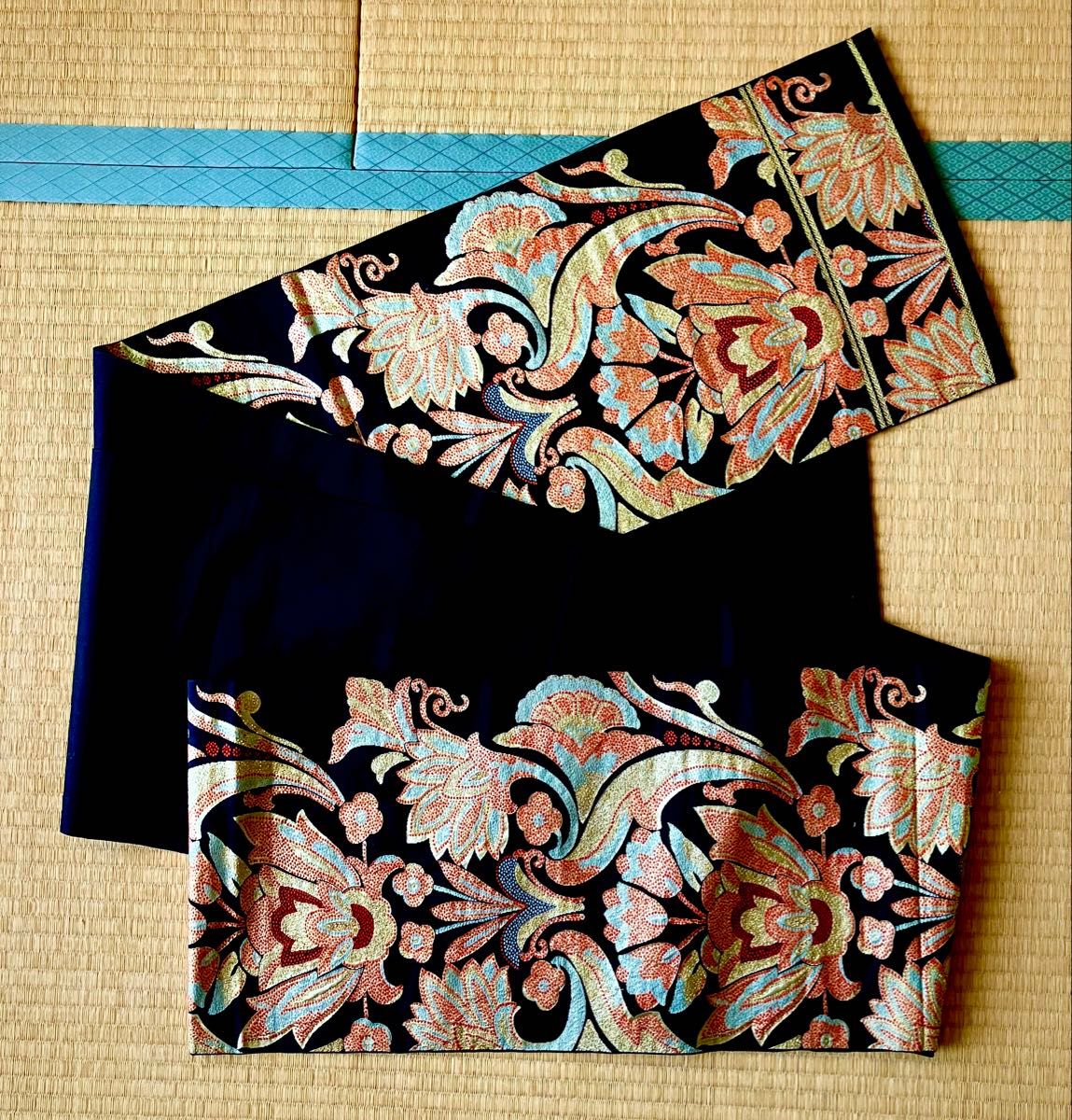 極美品 正絹 袋帯 金箔刺繍 ブラック 絹100% 金銀糸 六通柄袋帯 極美品 正絹 袋帯 金箔刺繍 ブラック 絹100% 金銀糸 六通柄袋帯