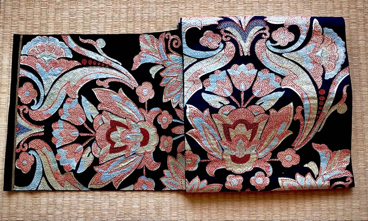 極美品 正絹 袋帯 金箔刺繍 ブラック 絹100% 金銀糸 六通柄袋帯 極美品 正絹 袋帯 金箔刺繍 ブラック 絹100% 金銀糸 六通柄袋帯