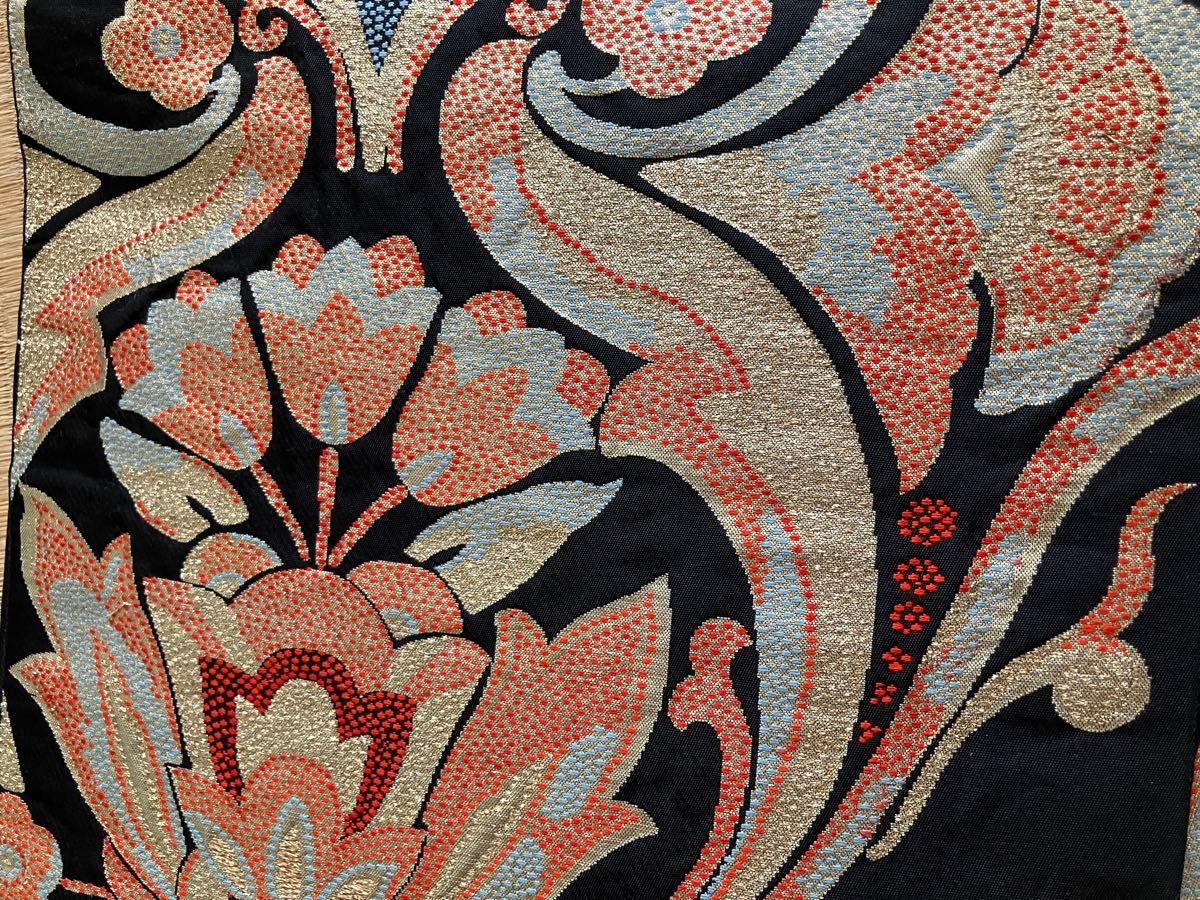 極美品 正絹 袋帯 金箔刺繍 ブラック 絹100% 金銀糸 六通柄袋帯 極美品 正絹 袋帯 金箔刺繍 ブラック 絹100% 金銀糸 六通柄袋帯