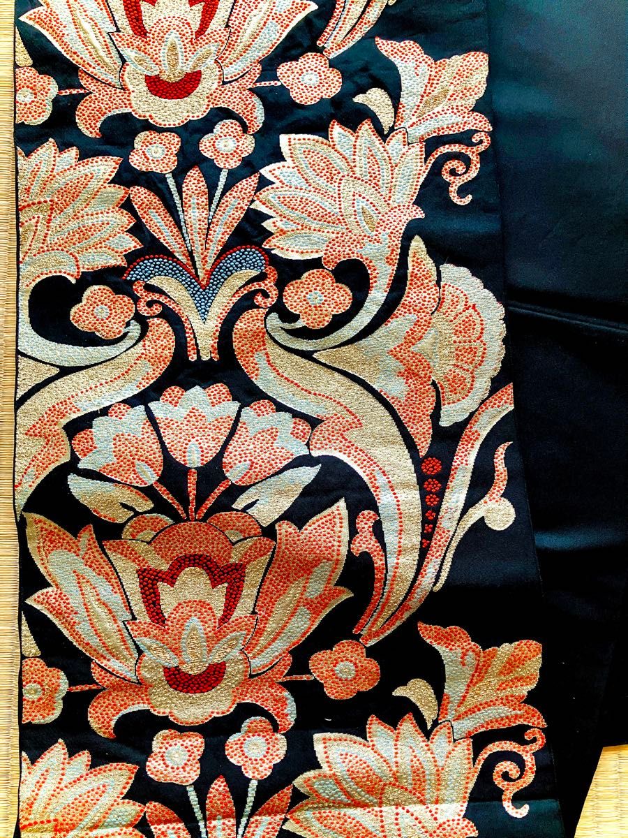 極美品 正絹 袋帯 金箔刺繍 ブラック 絹100% 金銀糸 六通柄袋帯 極美品 正絹 袋帯 金箔刺繍 ブラック 絹100% 金銀糸 六通柄袋帯
