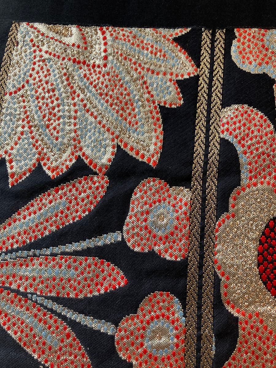 極美品 正絹 袋帯 金箔刺繍 ブラック 絹100% 金銀糸 六通柄袋帯 極美品 正絹 袋帯 金箔刺繍 ブラック 絹100% 金銀糸 六通柄袋帯
