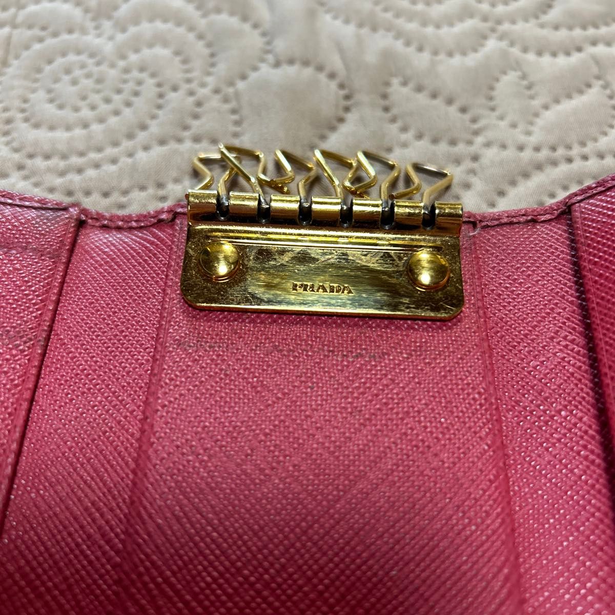 PRADA キーケース サフィアーノレザー リボン|Yahoo!フリマ(旧 PRADA キーケース サフィアーノレザー リボン|Yahoo!フリマ(旧