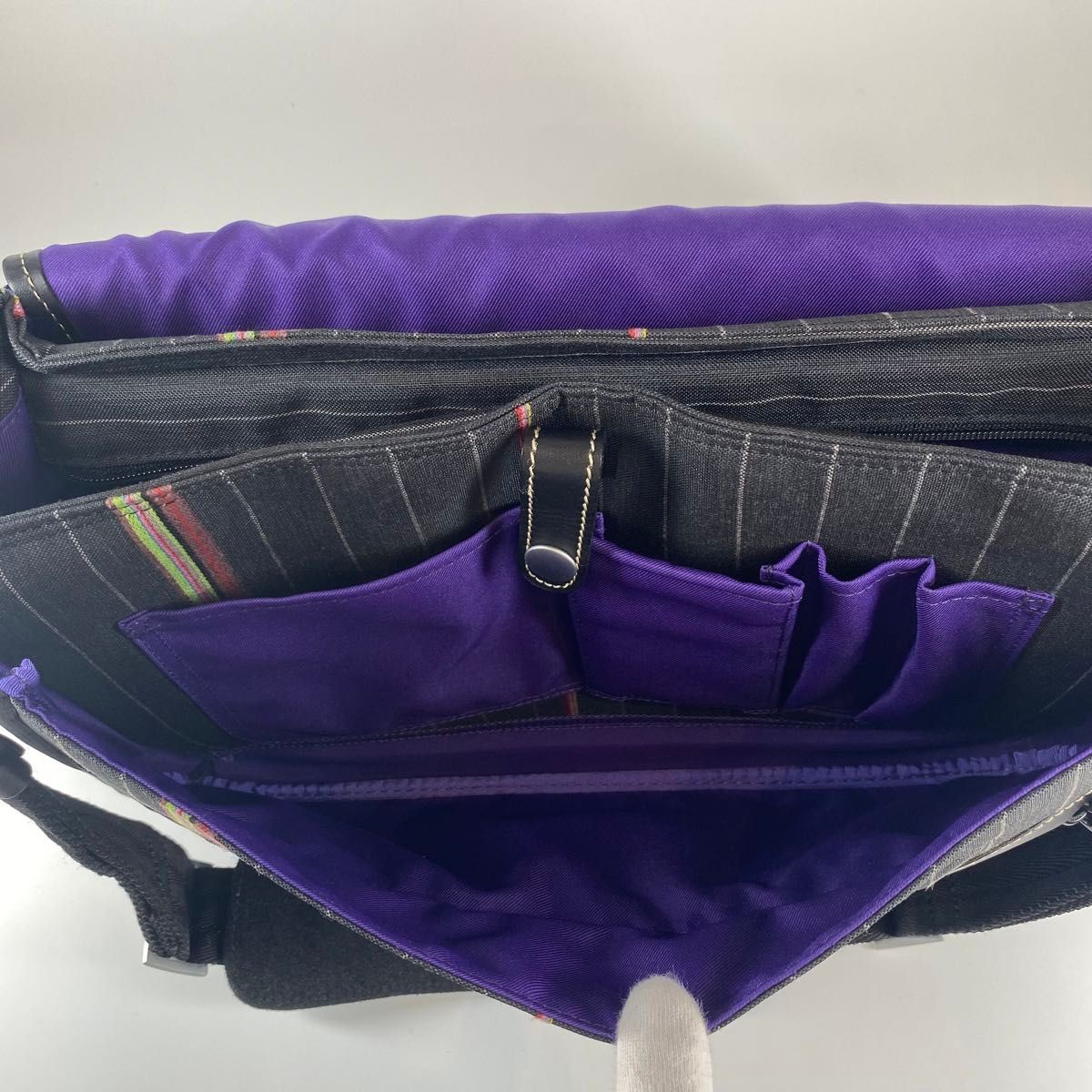 極美品】Paul Smith ポールスミス ショルダーバッグ ストライプ 極美品】Paul Smith ポールスミス ショルダーバッグ ストライプ