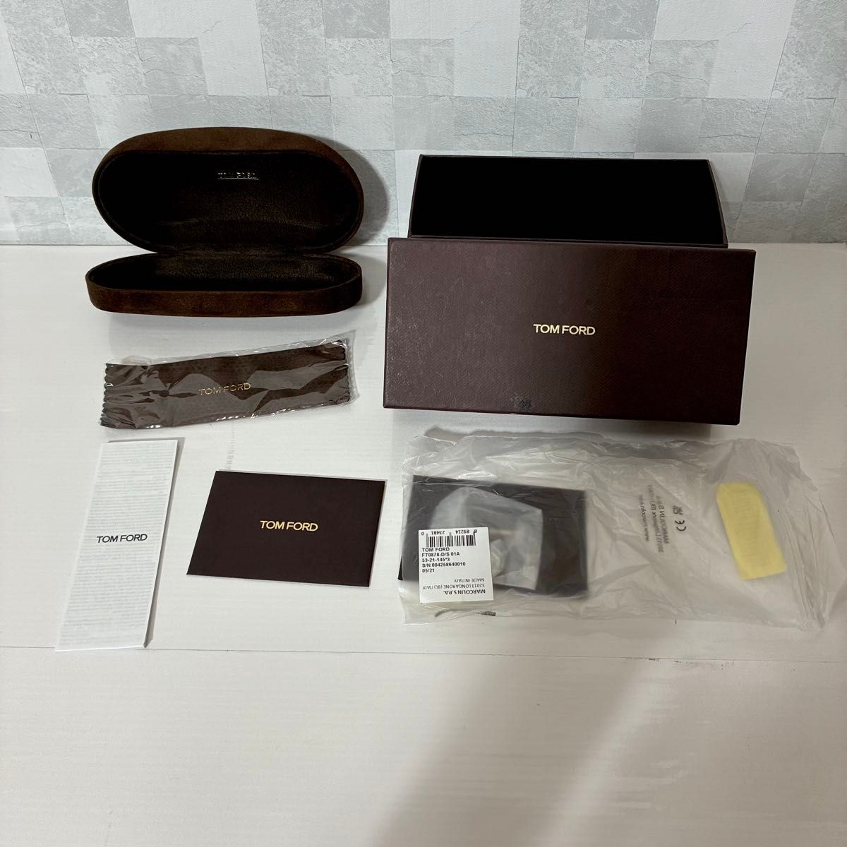 希少 TOM FORD トムフォード サングラス アイウェア TF878-D 希少 TOM FORD トムフォード サングラス アイウェア TF878-D