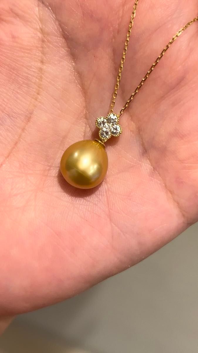 K18南洋白蝶ゴールデンパール12.6mm.ダイヤ0.2ct
