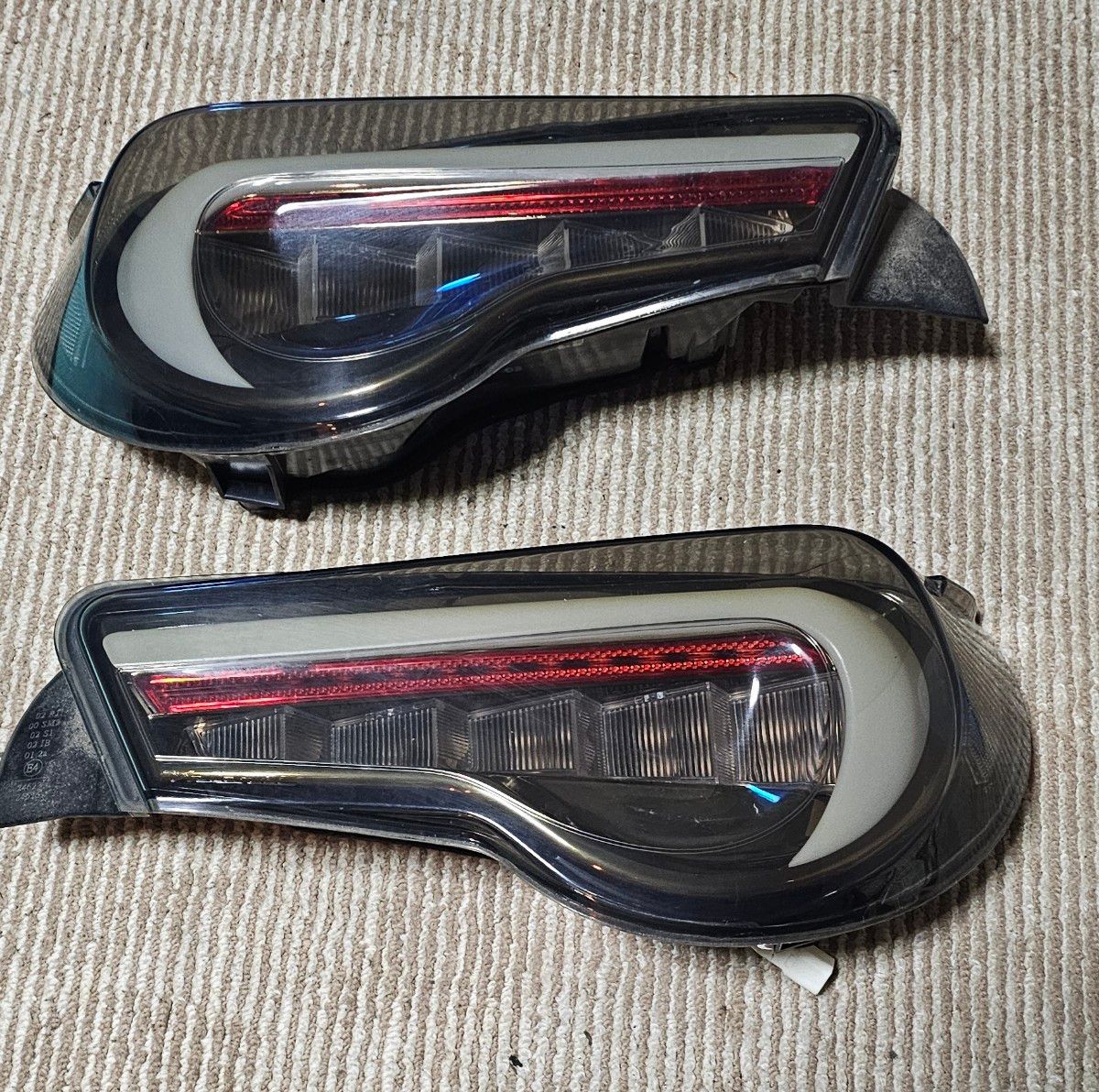 86後期純正テールランプ左右セット トヨタ 86 ZN6 後期 純正 LED テールランプ 左右セット|Yahoo