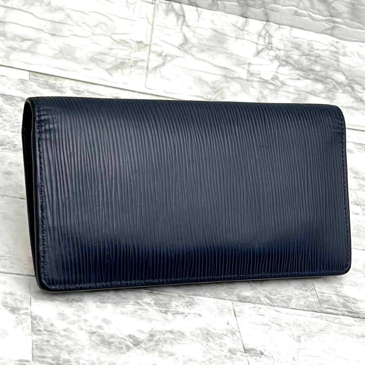 極美品 ルイヴィトン 長財布 エピグラフィット ポルトフォイユ 極美品 ルイヴィトン 長財布 エピグラフィット ポルトフォイユ