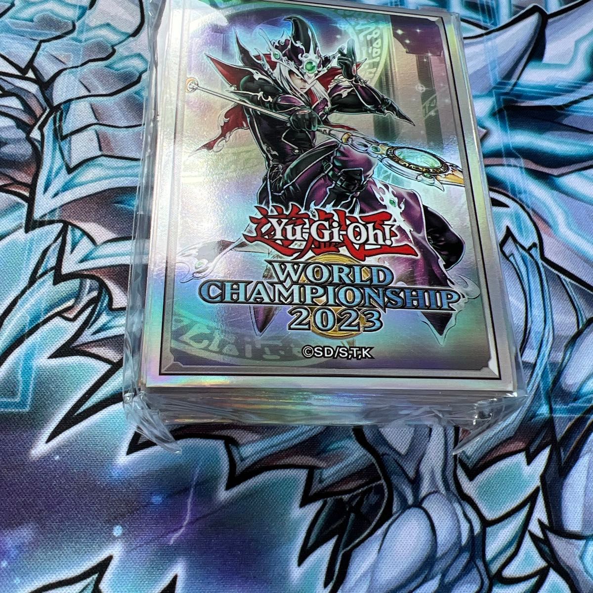 遊戯王 伝説の闇の魔導師 スリーブ 100枚入り WCS2023 デュエル 遊戯王 伝説の闇の魔導師 スリーブ 100枚入り WCS2023 デュエル