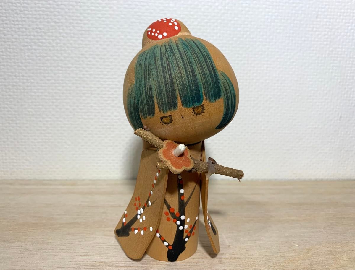 木製こけし 近代こけし 創作こけし 梅花着物女の子 昭和レトロ 木製こけし 近代こけし 創作こけし 梅花着物女の子 昭和レトロ