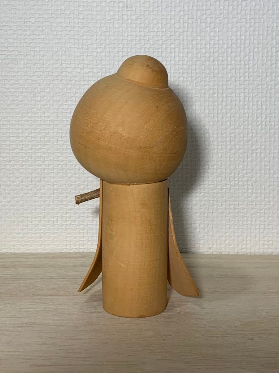 木製こけし 近代こけし 創作こけし 梅花着物女の子 昭和レトロ 木製こけし 近代こけし 創作こけし 梅花着物女の子 昭和レトロ