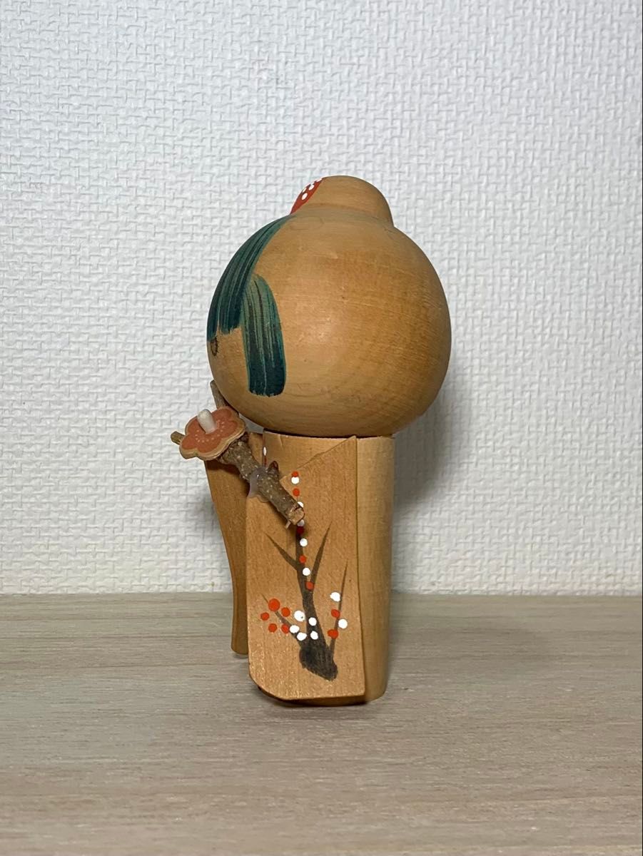 木製こけし 近代こけし 創作こけし 梅花着物女の子 昭和レトロ 木製こけし 近代こけし 創作こけし 梅花着物女の子 昭和レトロ