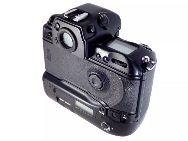 送料無料! Nikon F5 フィルムカメラ ボディ ニコン AF Nikkor 28 送料無料! Nikon F5 フィルムカメラ ボディ ニコン AF Nikkor 28