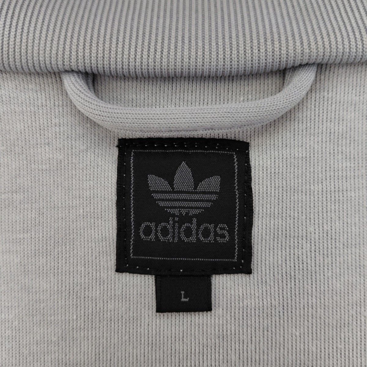 adidas アディダス 万国旗タグ 刺繍ロゴ ヴィンテージ トラック adidas アディダス 万国旗タグ 刺繍ロゴ ヴィンテージ トラック