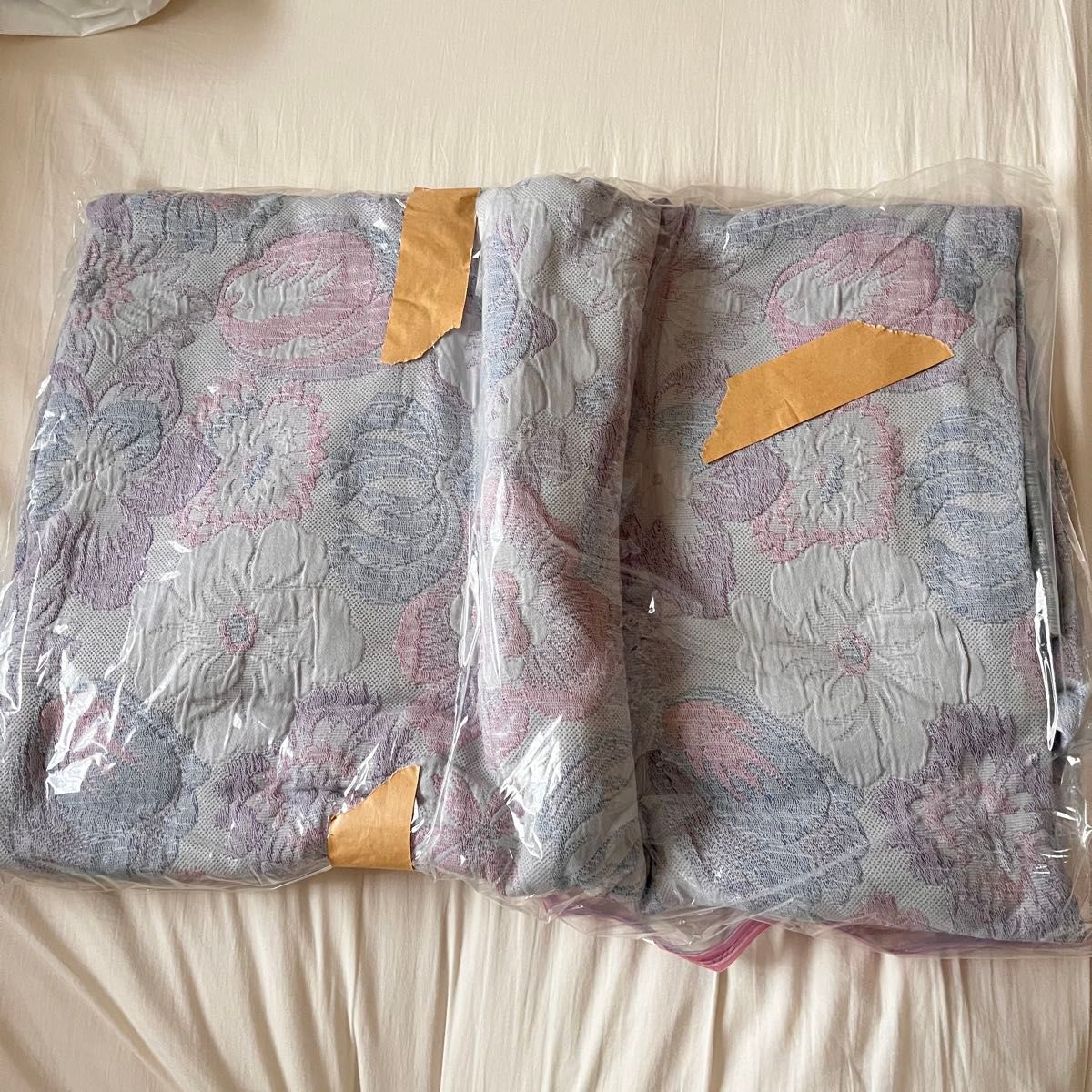 ZARA HOME ザラホーム マルチカラーフラワーコットン ベッド ZARA HOME ザラホーム マルチカラーフラワーコットン ベッド