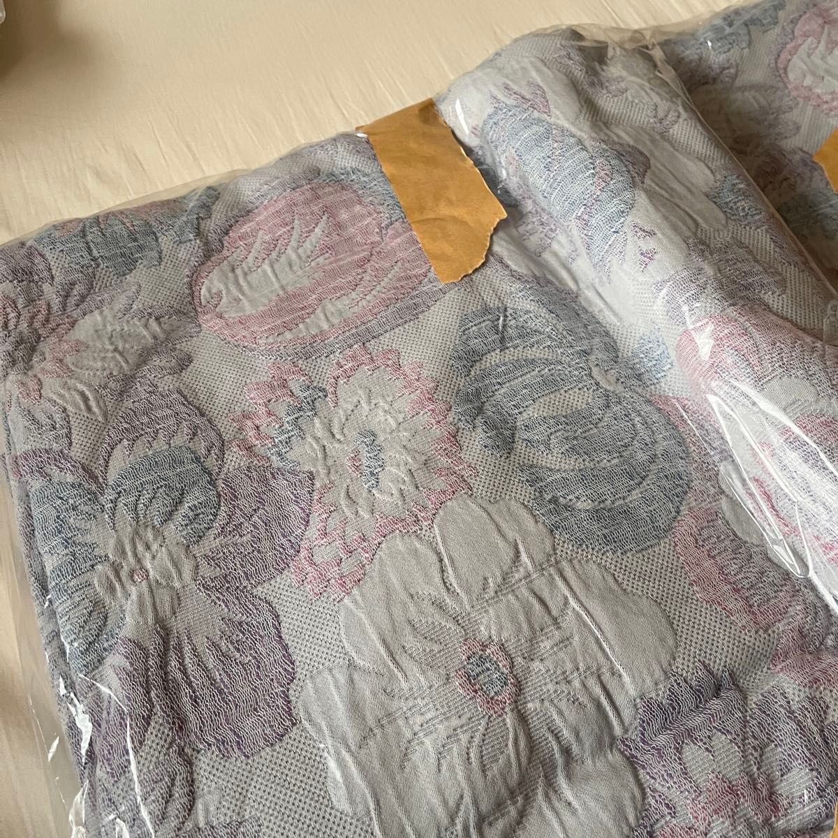 ZARA HOME ザラホーム マルチカラーフラワーコットン ベッド ZARA HOME ザラホーム マルチカラーフラワーコットン ベッド