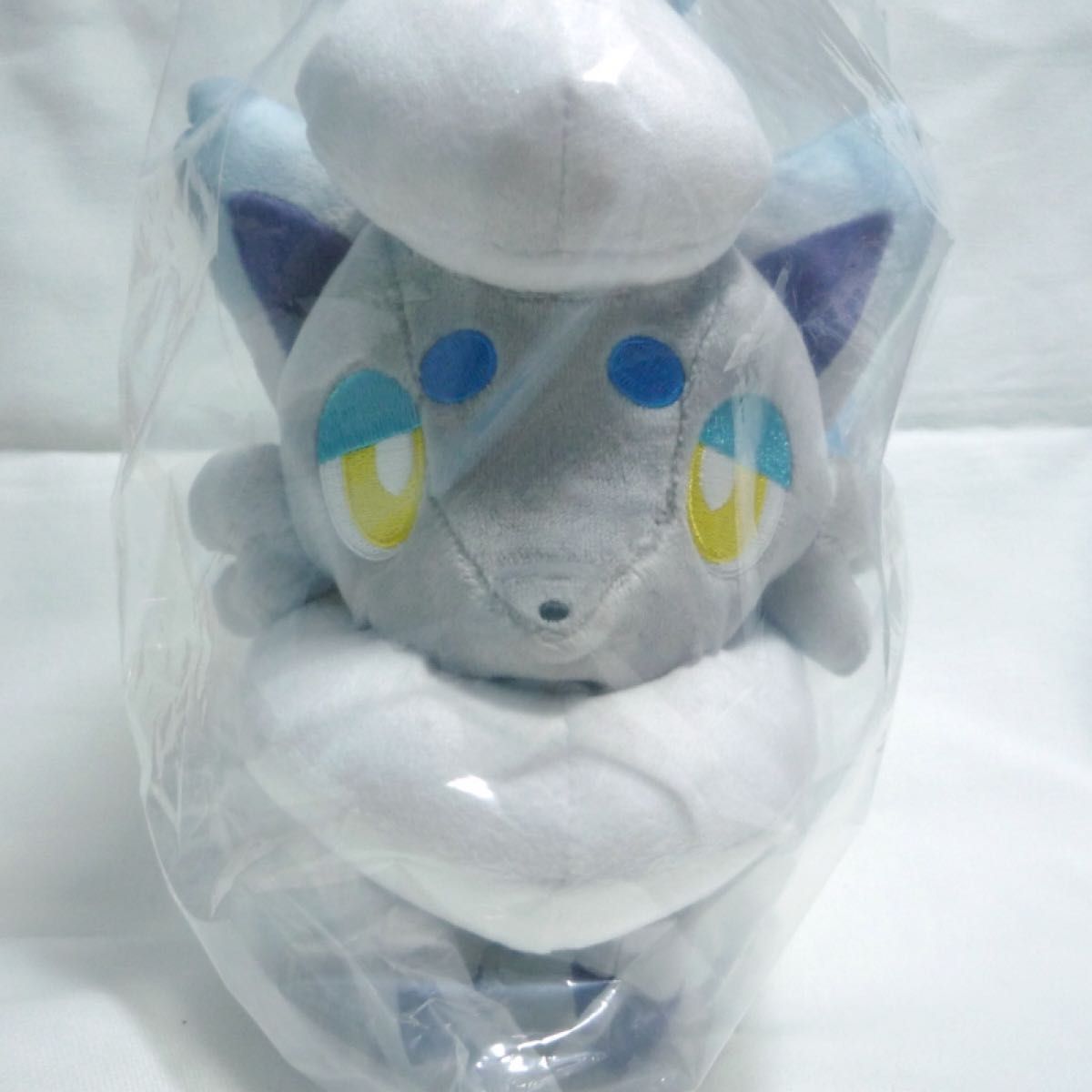 ポケモンセンター 色違いのヒスイゾロア ぬいぐるみ タグ付き ポケモンセンター 色違いのヒスイゾロア ぬいぐるみ タグ付き