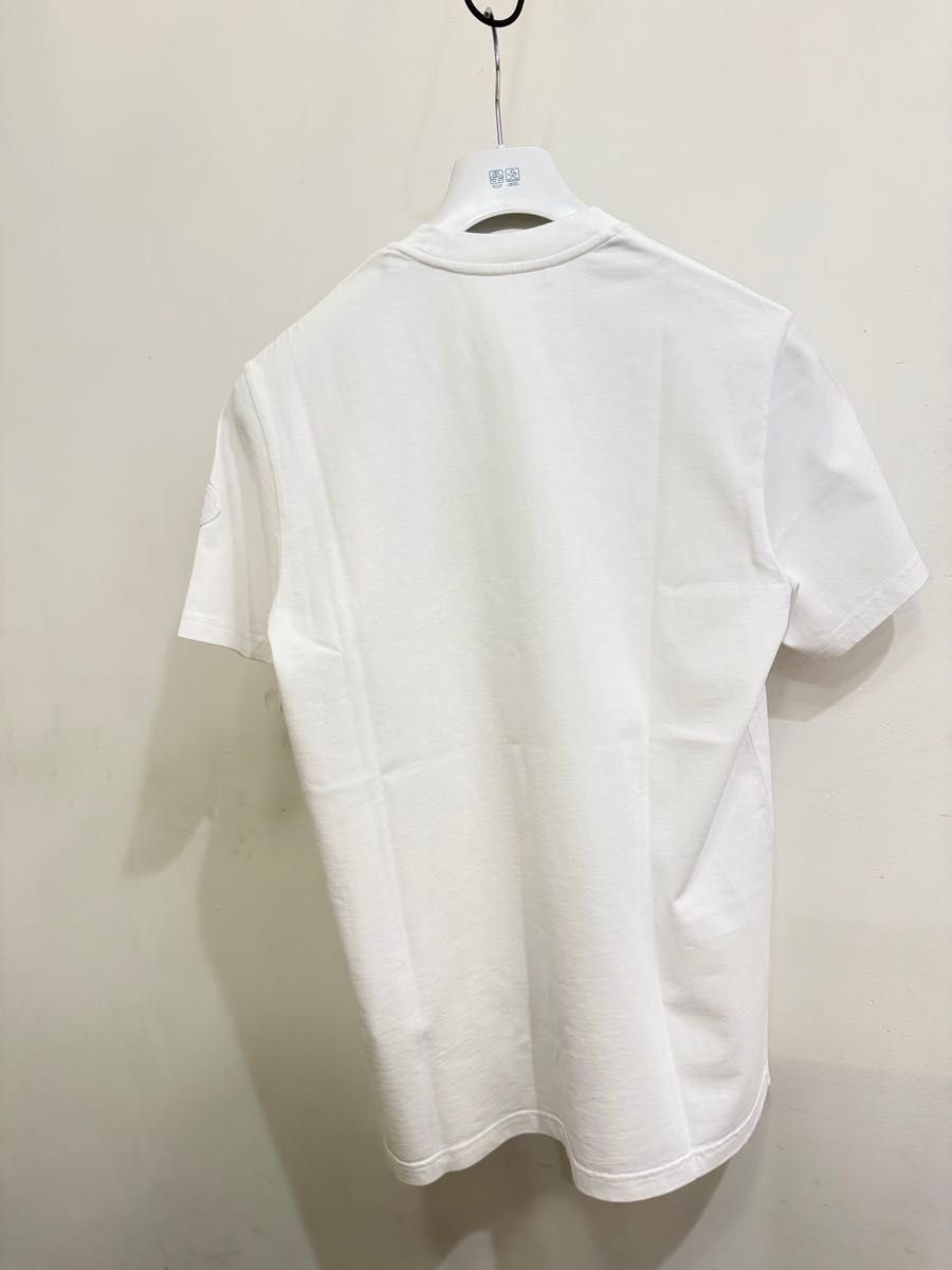 新品 MONCLER Tシャツ ホワイト 半袖 白 半袖Tシャツ メンズ S 新品 MONCLER Tシャツ ホワイト 半袖 白 半袖Tシャツ メンズ S