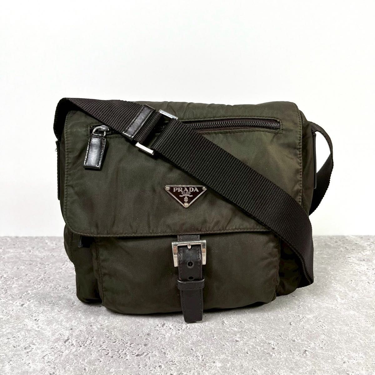 PRADA プラダ メッセンジャーバッグ ショルダーバッグ ナイロン PRADA プラダ メッセンジャーバッグ ショルダーバッグ ナイロン
