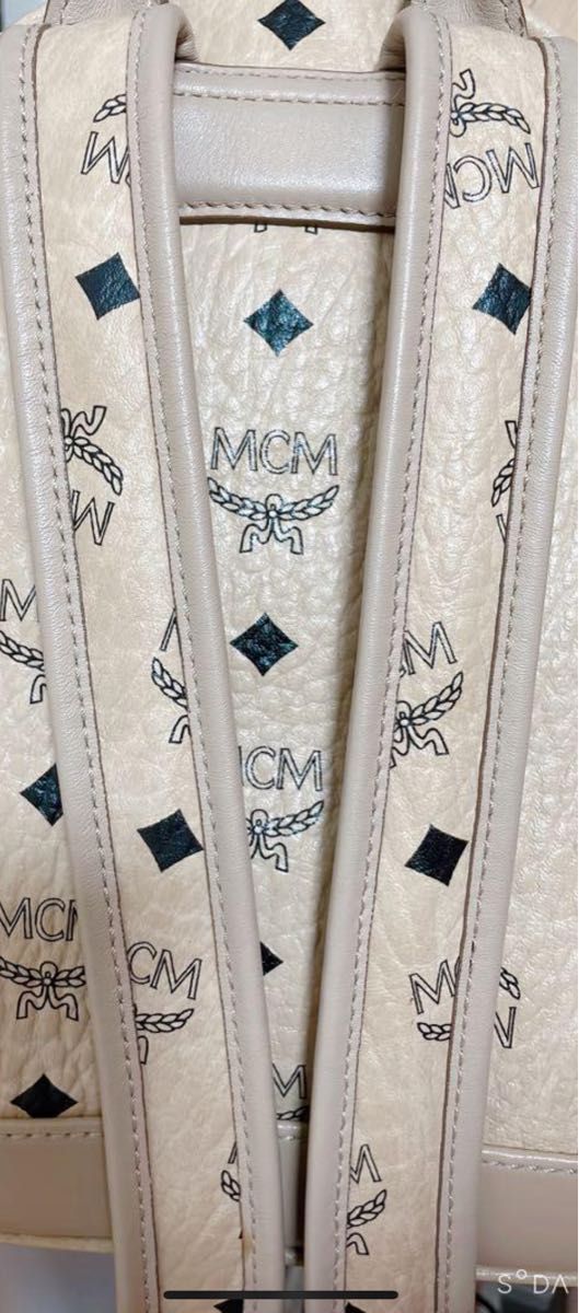 MCM ロゴプリント ベージュ リュック MCM エムシーエム リュック MCM ロゴプリント ベージュ リュック MCM エムシーエム リュック