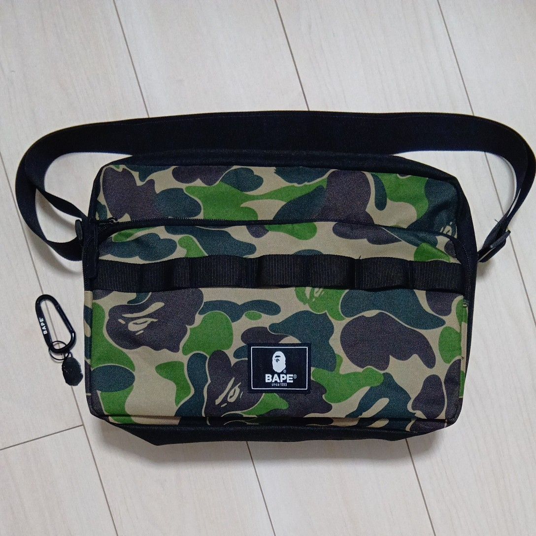 BAPE / A BATHING APE (ア ベイシング エイプ) / ショルダー BAPE / A BATHING APE (ア ベイシング エイプ) / ショルダー