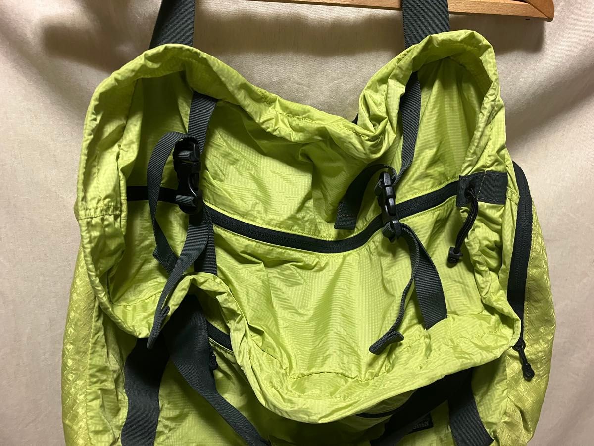 美品 patagonia ライトウェイトトラベル ダッフル 2way バック 美品 patagonia ライトウェイトトラベル ダッフル 2way バック